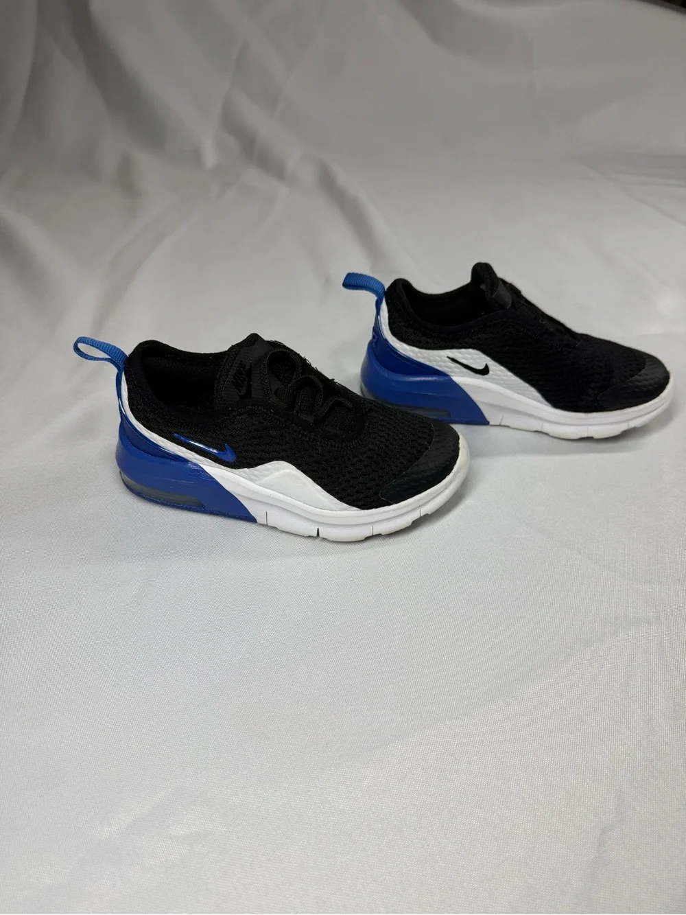 Nike Kids Black and Blue Slip-On Sneakers with White Midsole Size 9C - Picture 3 of 11